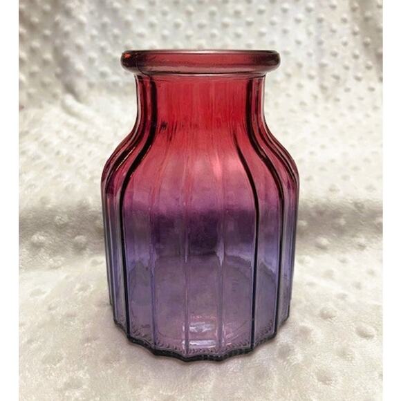 Vintage Greenbrier Ombre (Cranberry, Purple, Violet, Blue) Ribbed Glass Vase - Picture 2 of 5